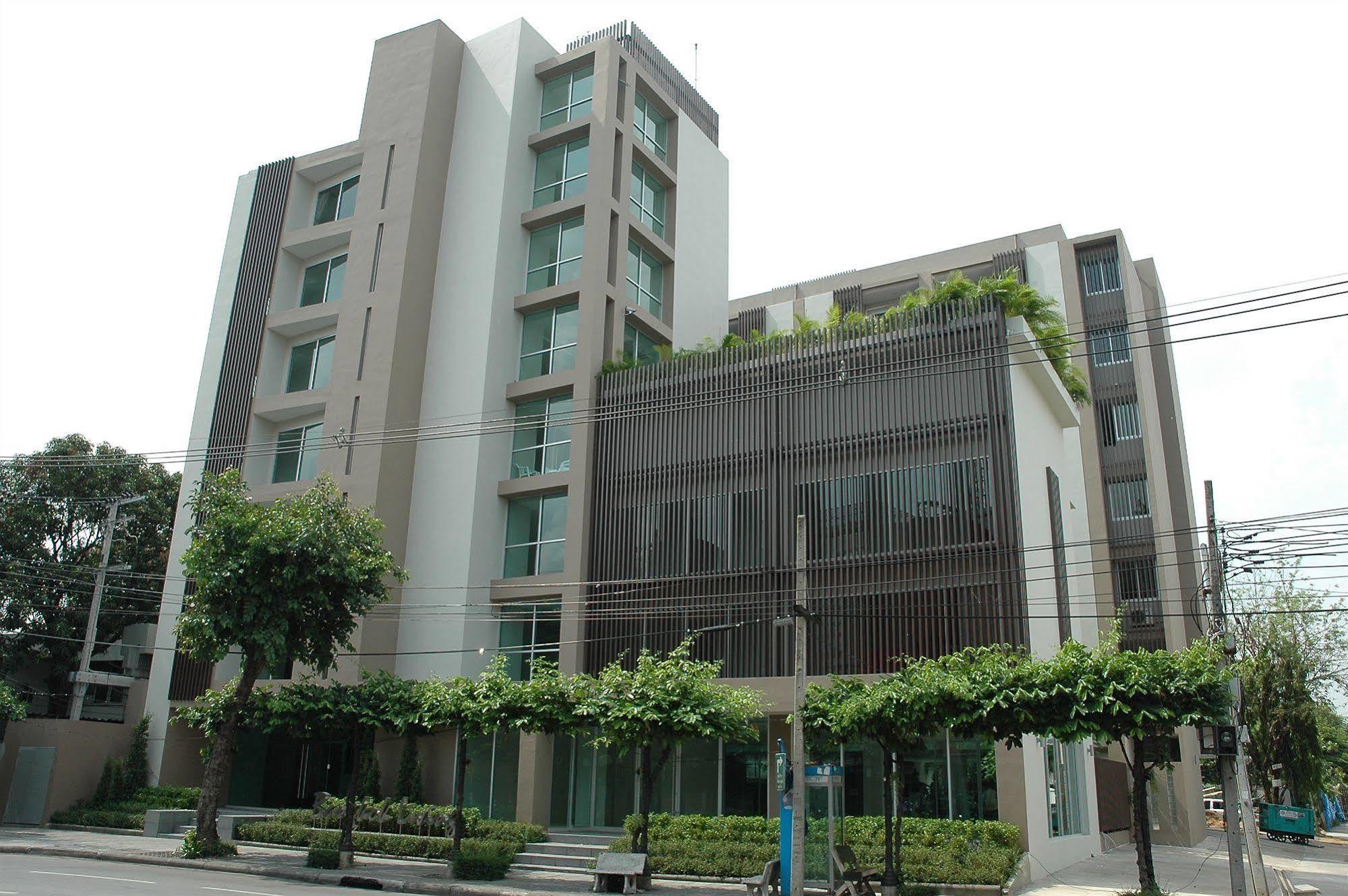 Bangkok Living Aparthotel Exterior photo